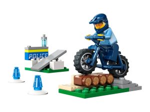 LEGO Fahrradtraining der Polizei & Skateboardrampe - 30638 - Produktbild 01