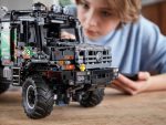 LEGO Technic 42129 - 4x4 Mercedes-Benz Zetros Offroad-Truck - Produktbild 02